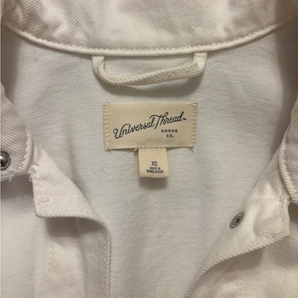 Universal Threads Denim Jacket - Picture 2 of 2